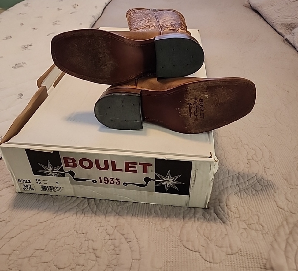 Boulet Elegant Brown Embroidered Look Heeled Boots - Picture 7 of 9